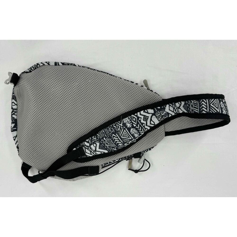 Eddie Bauer Black Geometric Mesh Pocket Adjustable Strap Sling‎ Bag - Picture 3 of 5